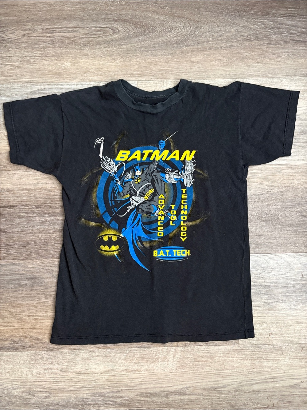 Batman Boys' Black Graphic Tee - Blue & Yellow Print